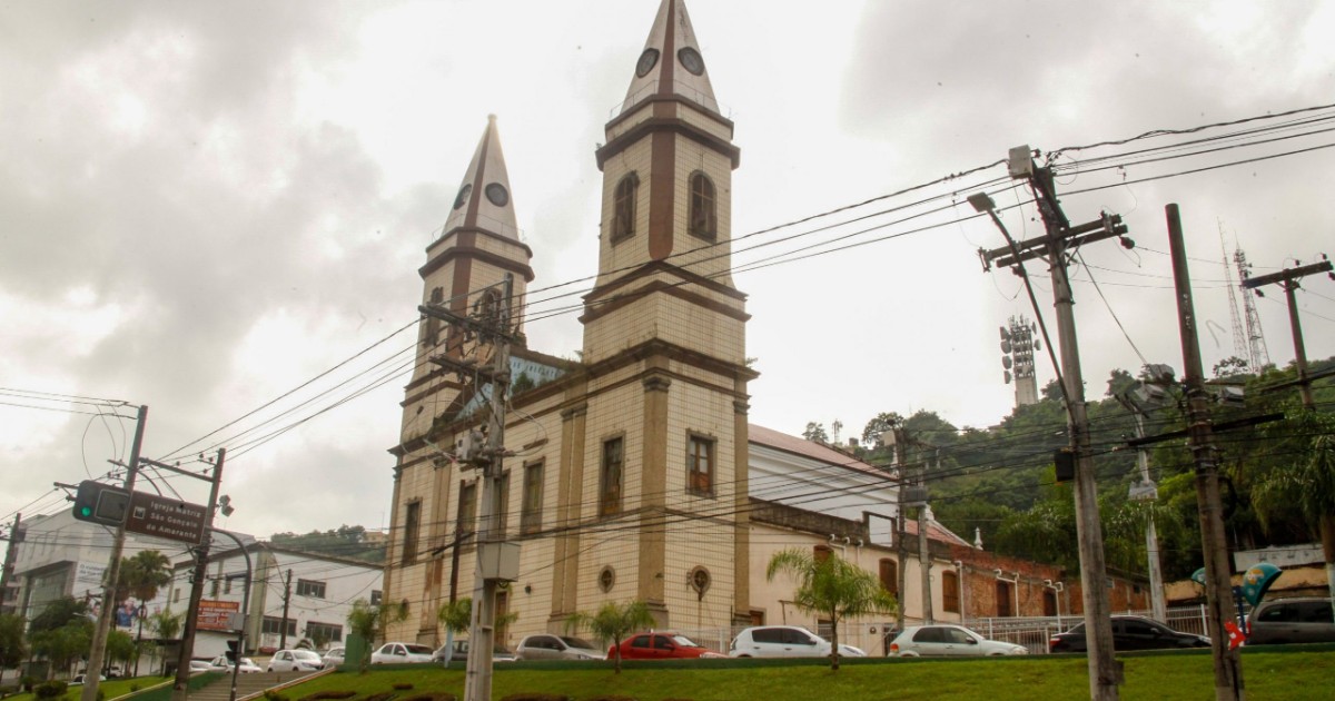 pedreiro em São Gonçalo RJ executando obra de alvenaria e reforma residencial